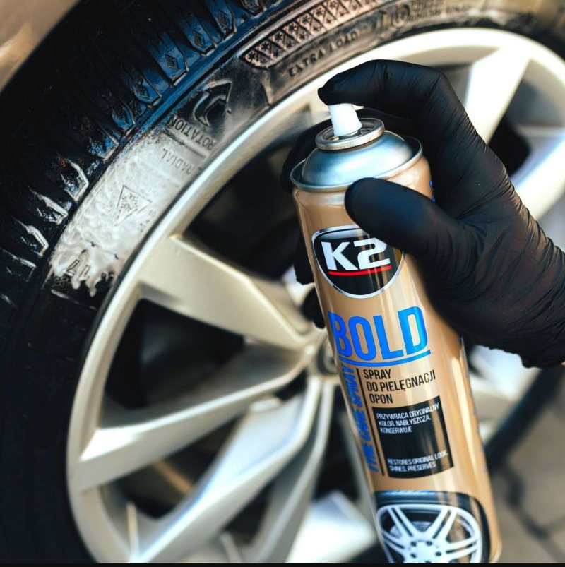 K2 - Spray pour polir et entretenir les pneus 600ml